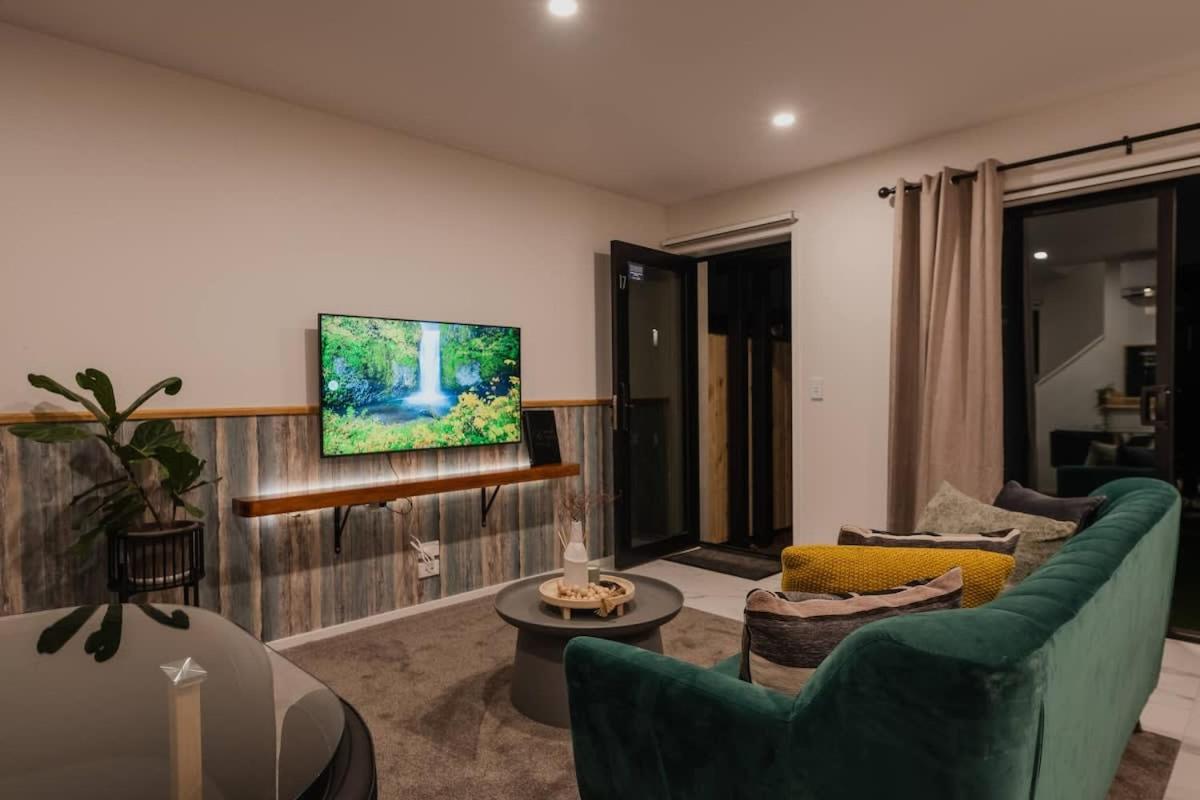 Casino Luxury Suite City Centre - Sleeps 5 クライストチャーチ エクステリア 写真