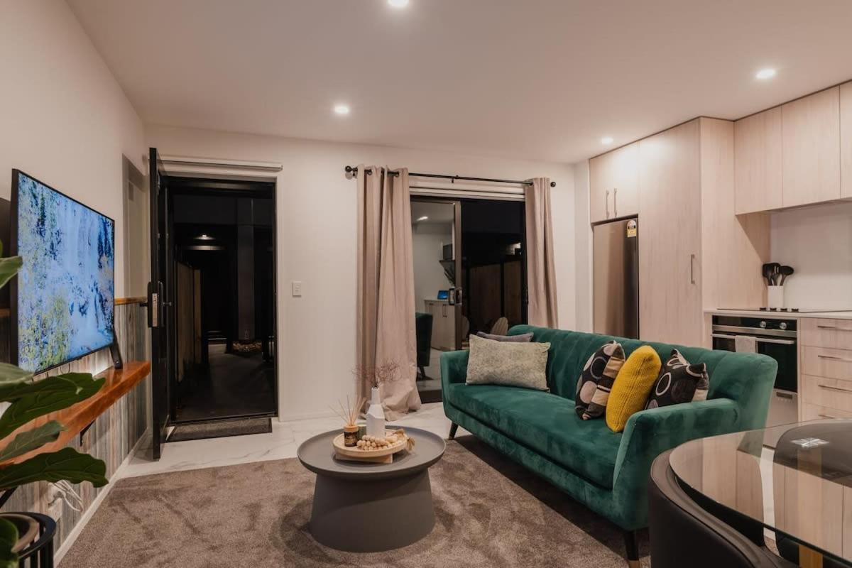 Casino Luxury Suite City Centre - Sleeps 5 クライストチャーチ エクステリア 写真